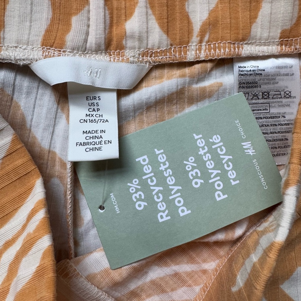 H&M Patterned Flare Pants - Picture 3 of 3